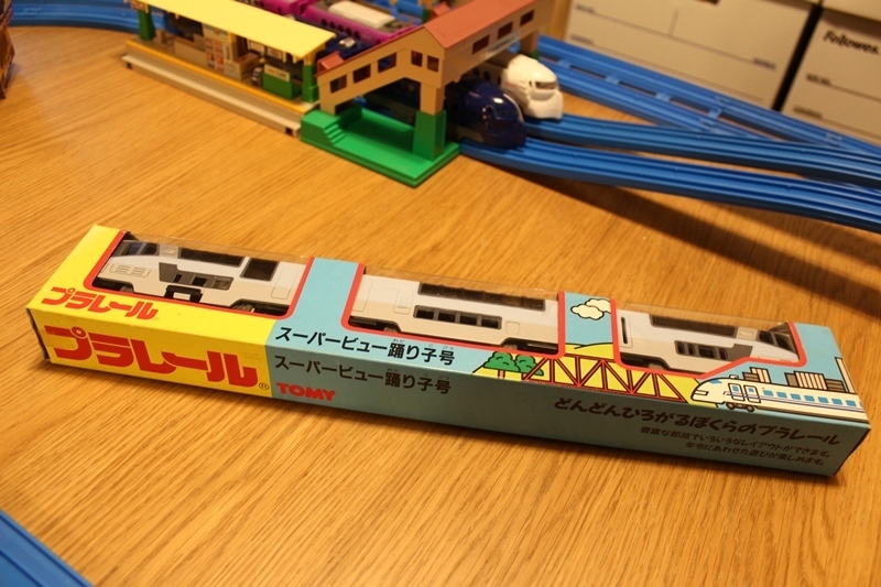 スーパービュー踊り子 旧塗装 中間車 - 鉄道模型